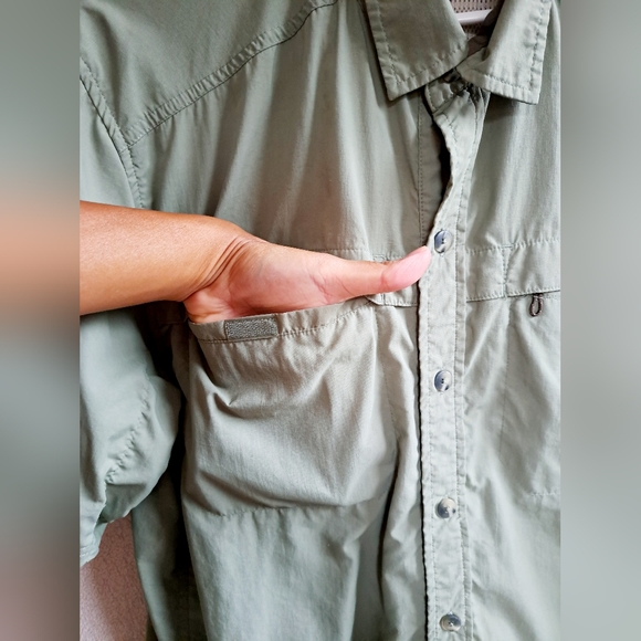 Men's REI Green Button Down Shirt - Picture 6 of 15